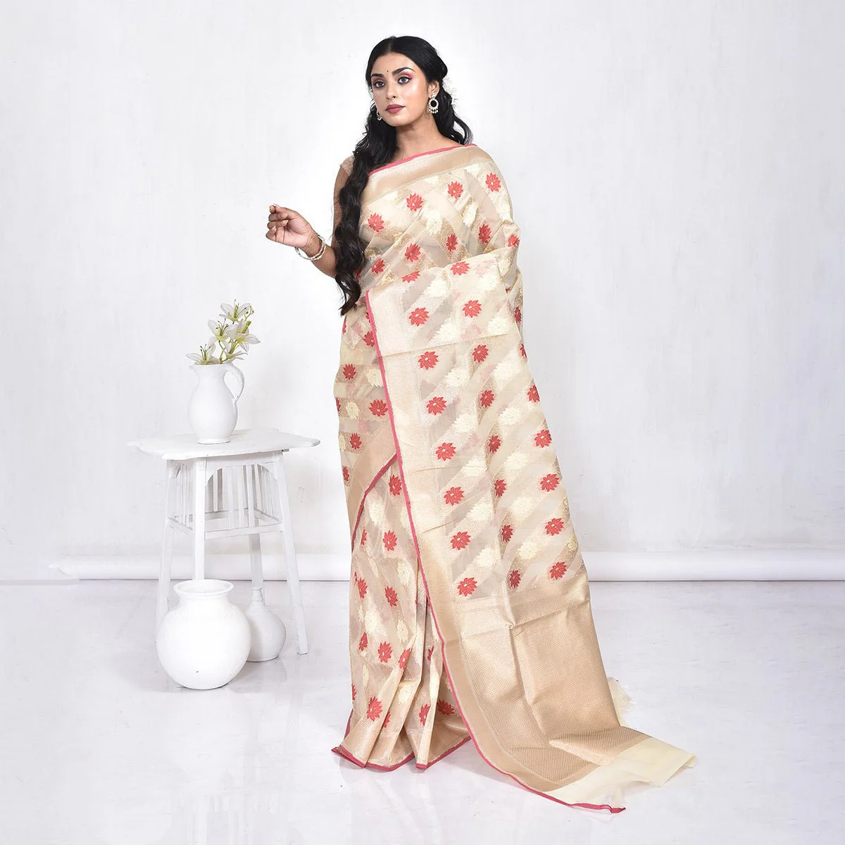 Banaras Kora Silk Saree with Blouse Piece - Image 4
