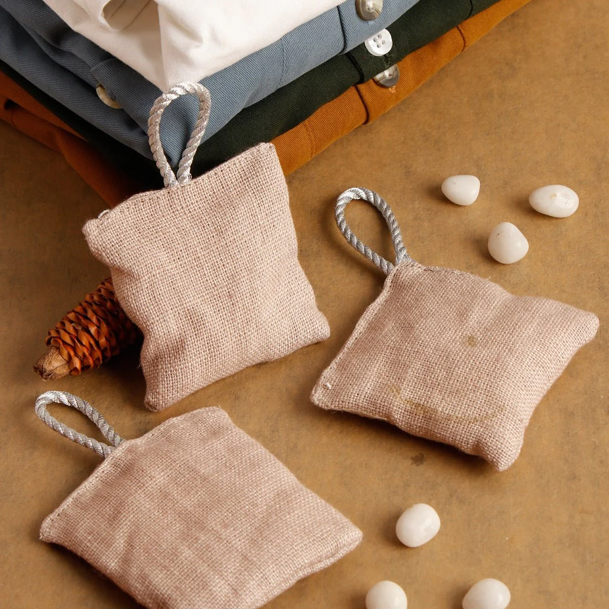 Cedarwood Wardrobe Sachets- Set of 3 - Image 4