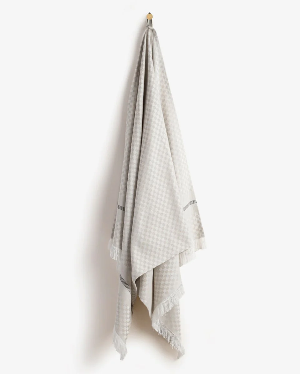 Bamboo & Cotton Blend Woven Bath Towel | Chequerboard - Image 4