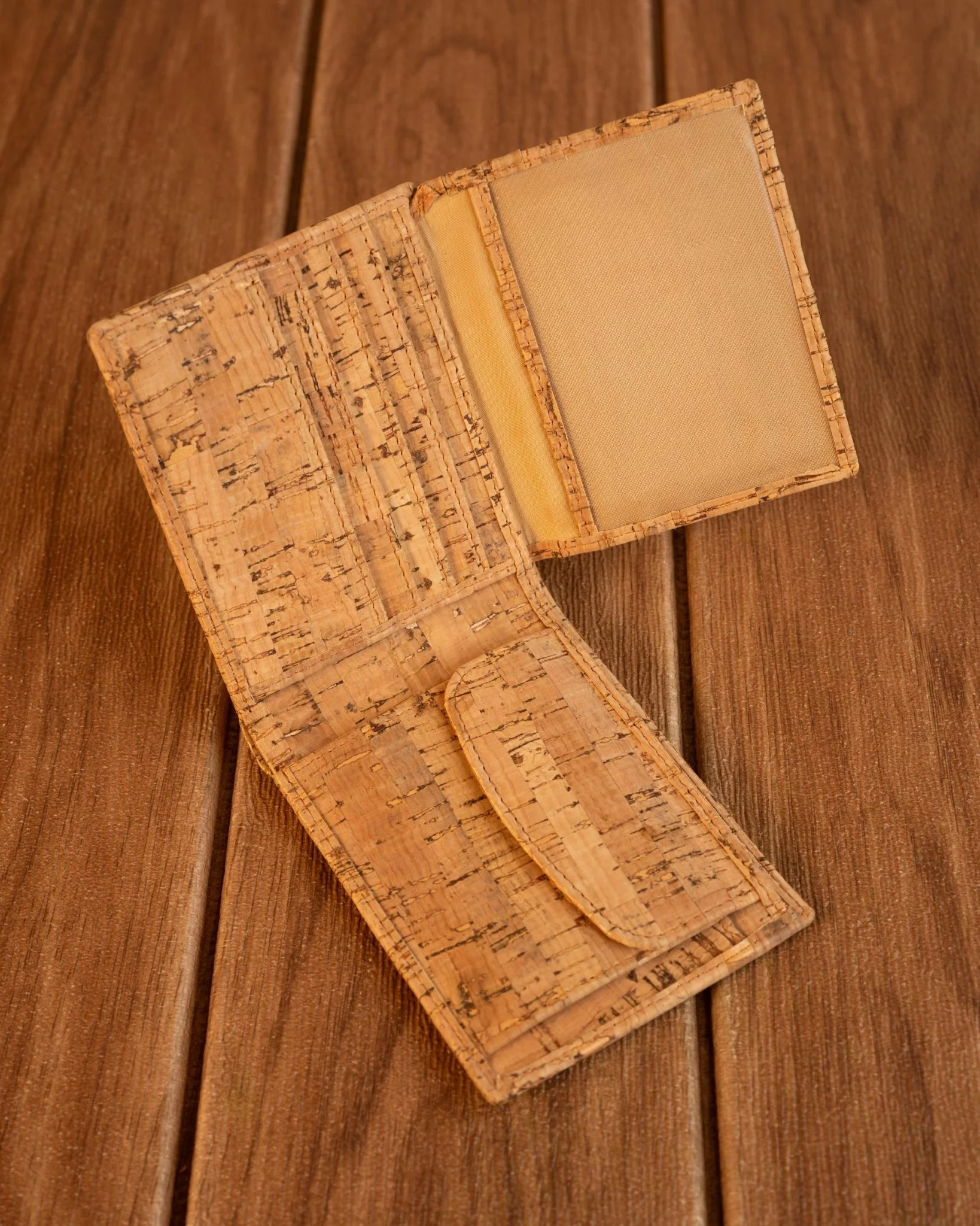 Classy Vegan Cork Wallet | Eco-Friendly Sustainable Wallet - Image 6