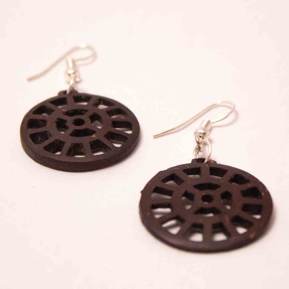 Coconut Shell Sri Mother Symbol Earring - Image 4