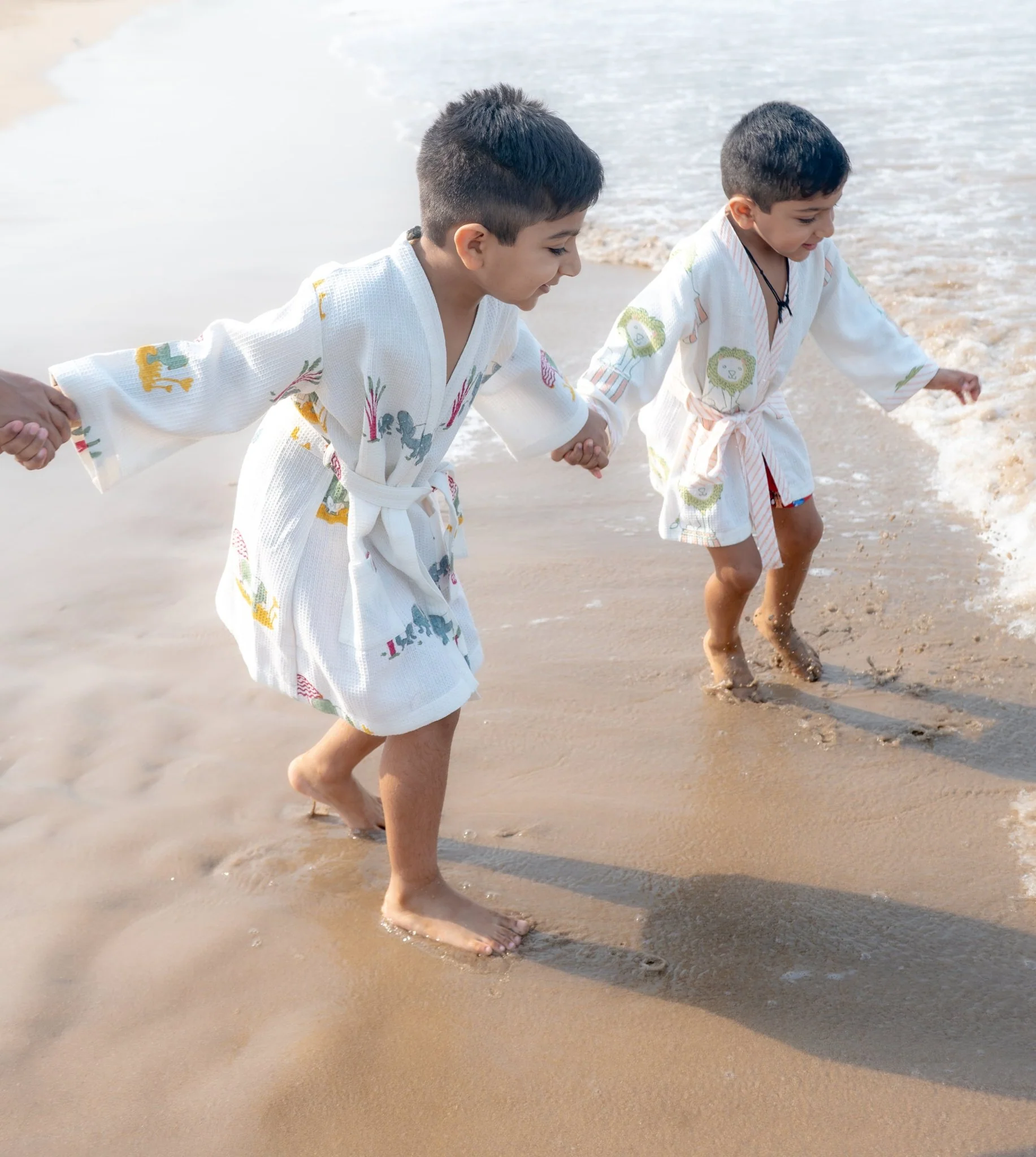 Pure Cotton Waffle Fabric Robe for Kids – Elle Design, Earthy Tone - Image 4
