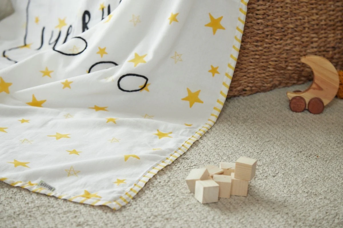 Dohar - Superbaby Flies Over Town- Emroidered - Image 15