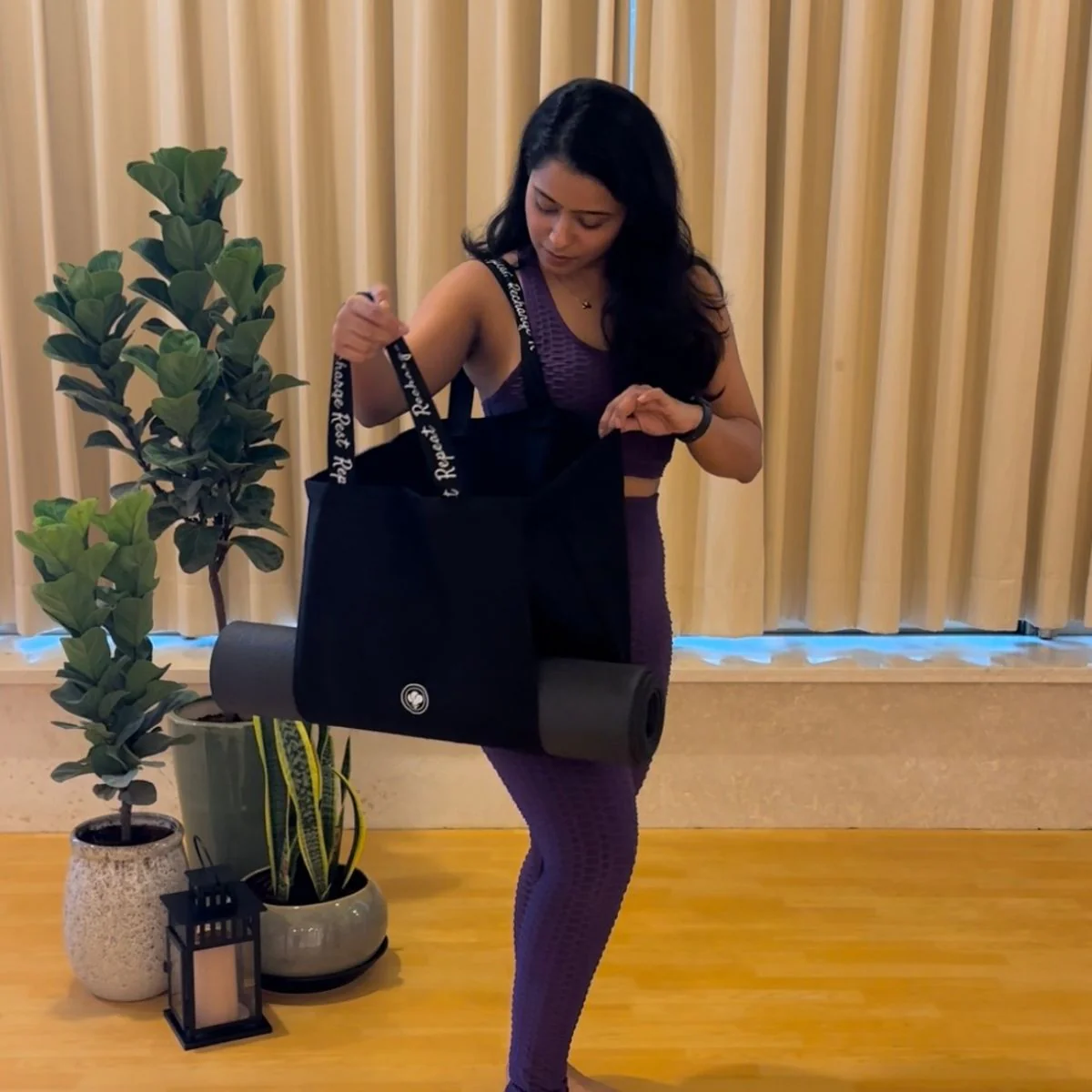 Eco-Friendly Yoga Tote Bag for Daily Practice - Image 3