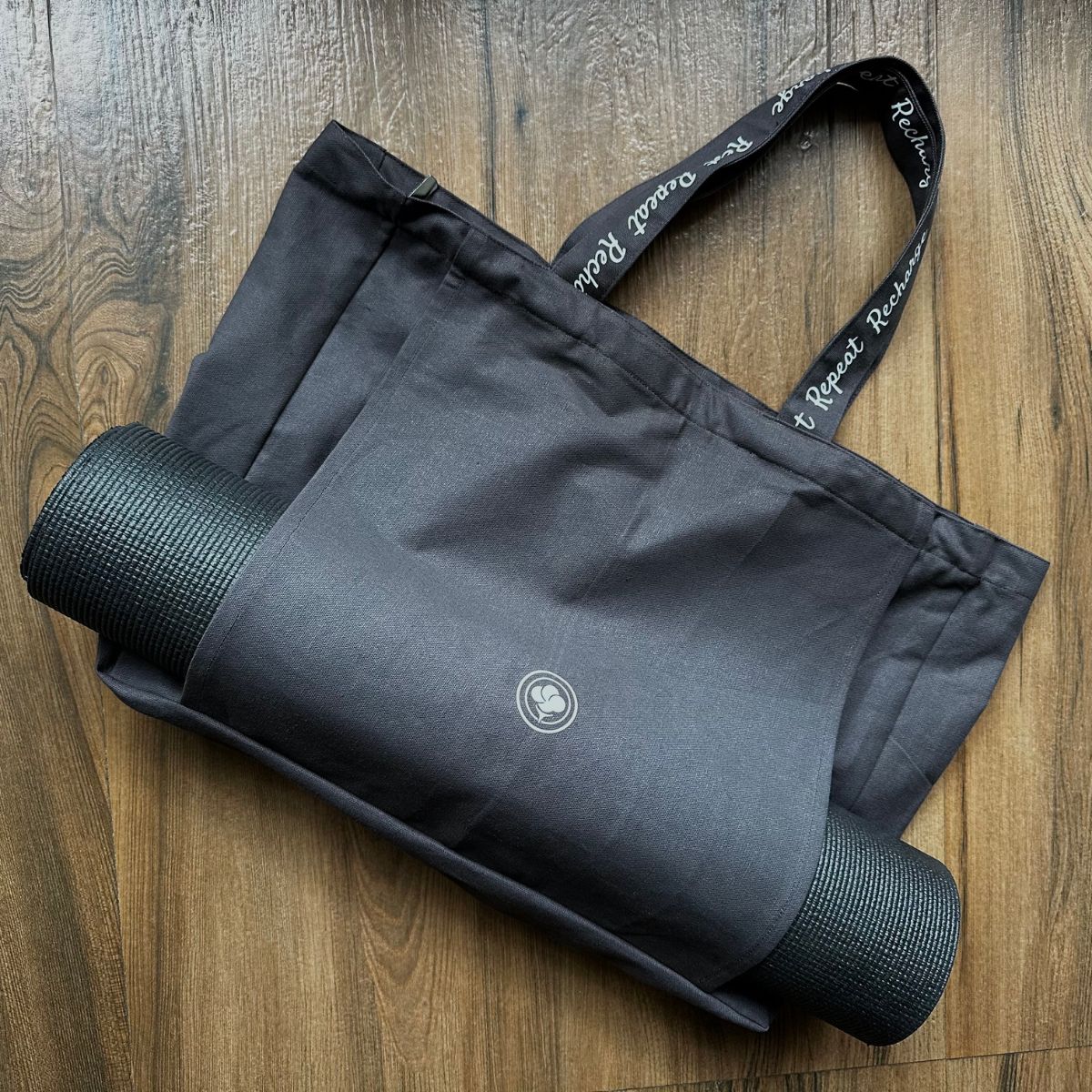 Eco-Friendly Yoga Tote Bag for Daily Practice - Image 4