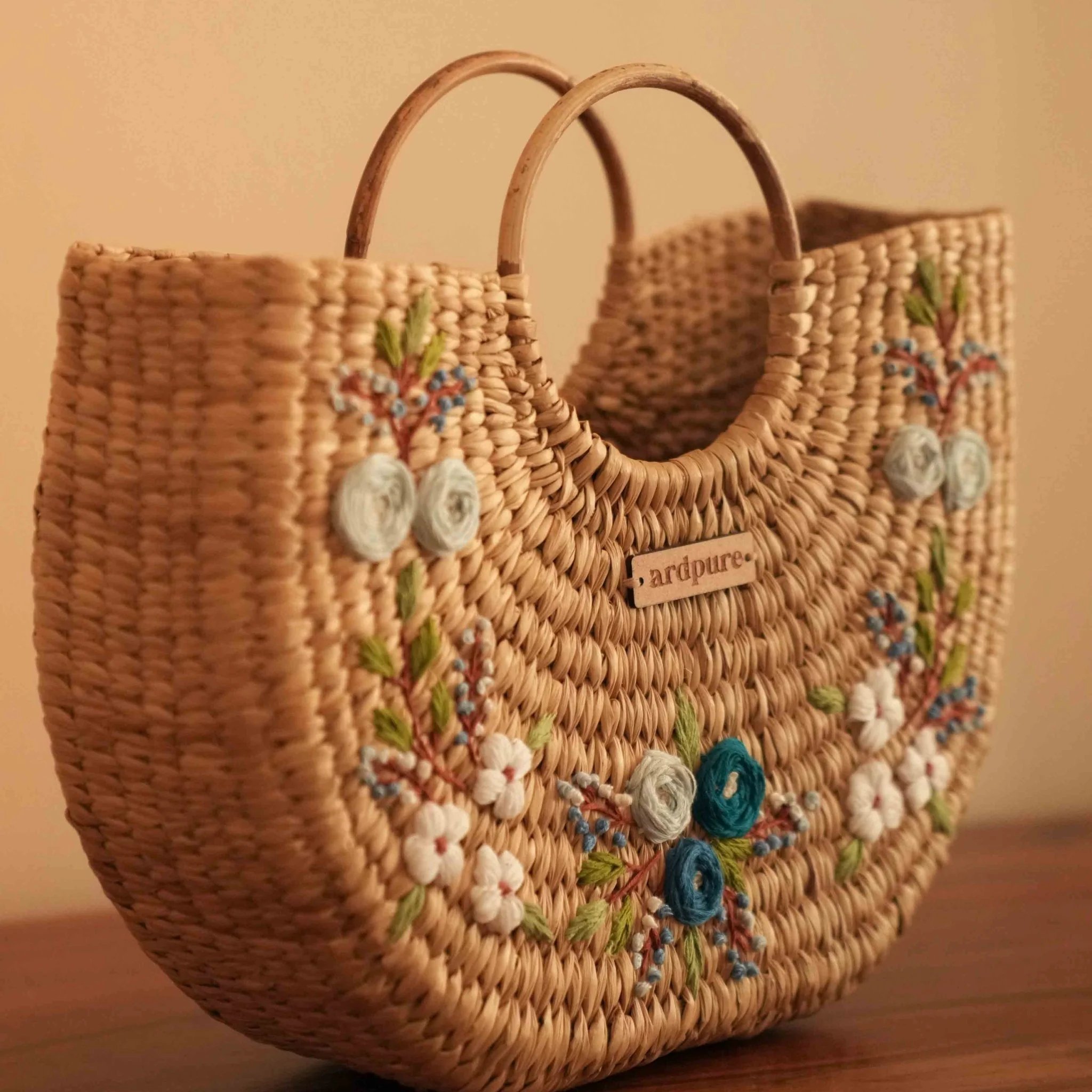 Embroidered Beach Bag Crescent | Handcrafted Stylish Summer Bag - Image 3