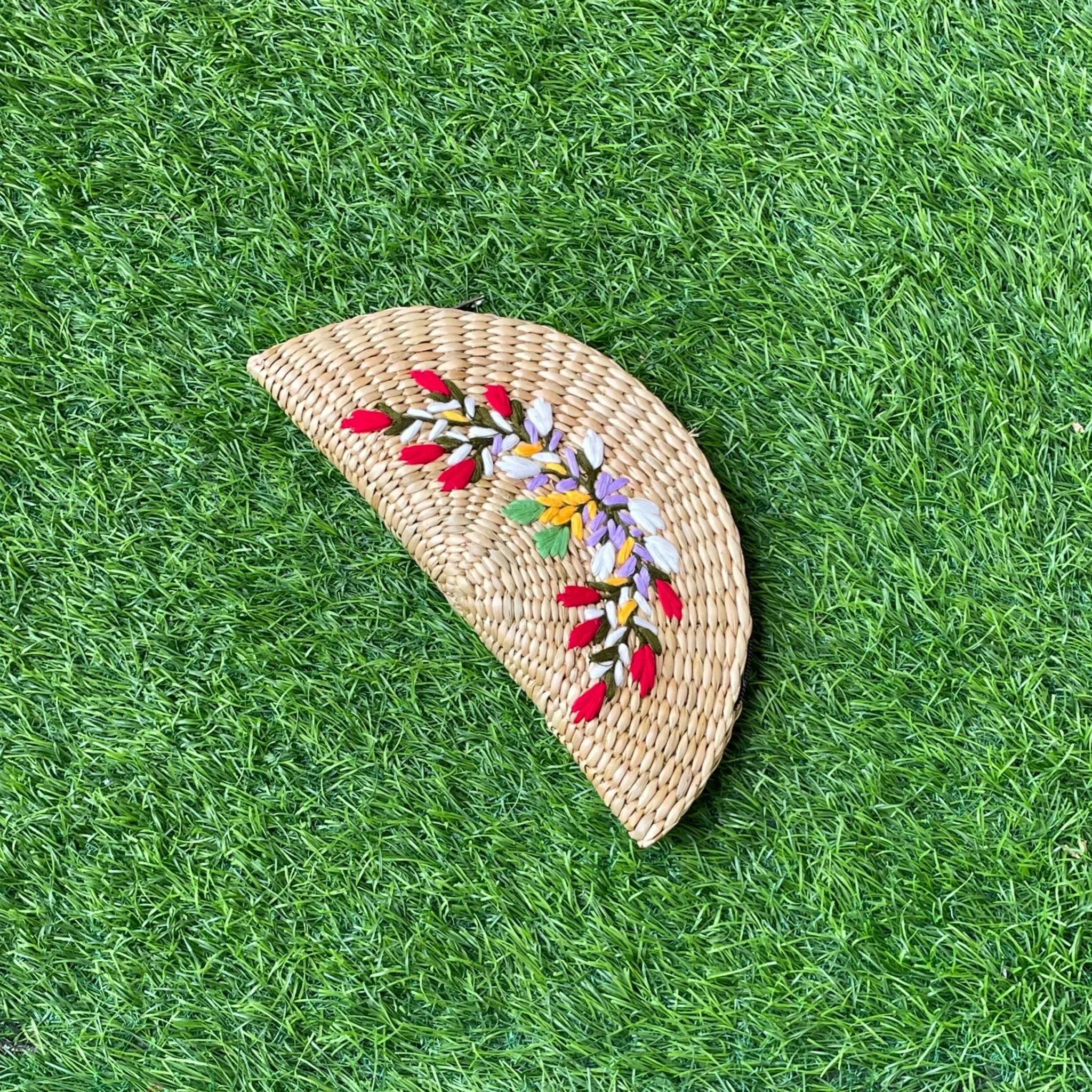 Embroidered Kouna Grass Clutch – Handcrafted Sustainable Bag - Image 2