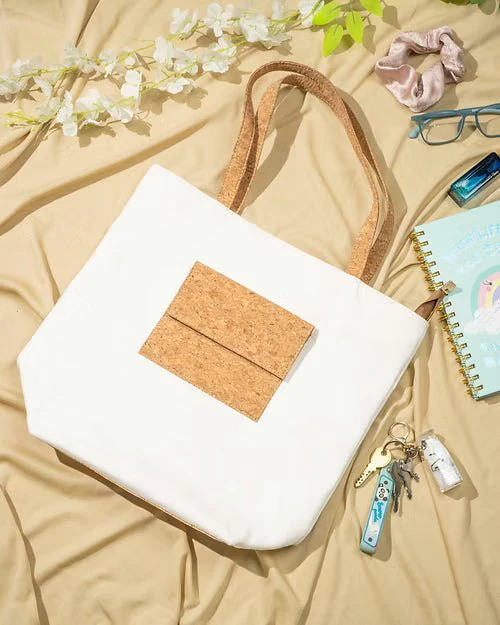 Fashionable Cork Tote Bag | Stylish & Sustainable Everyday Carry - Image 2