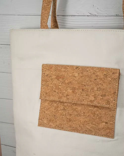 Fashionable Cork Tote Bag | Stylish & Sustainable Everyday Carry - Image 3