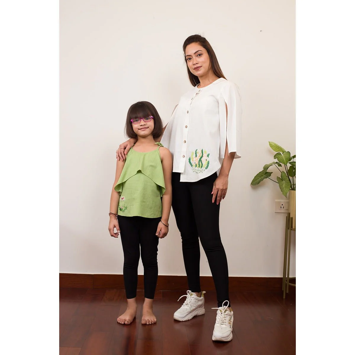 White Flashy Fern Buttoned Cotton Maternity Top for Women - Image 3