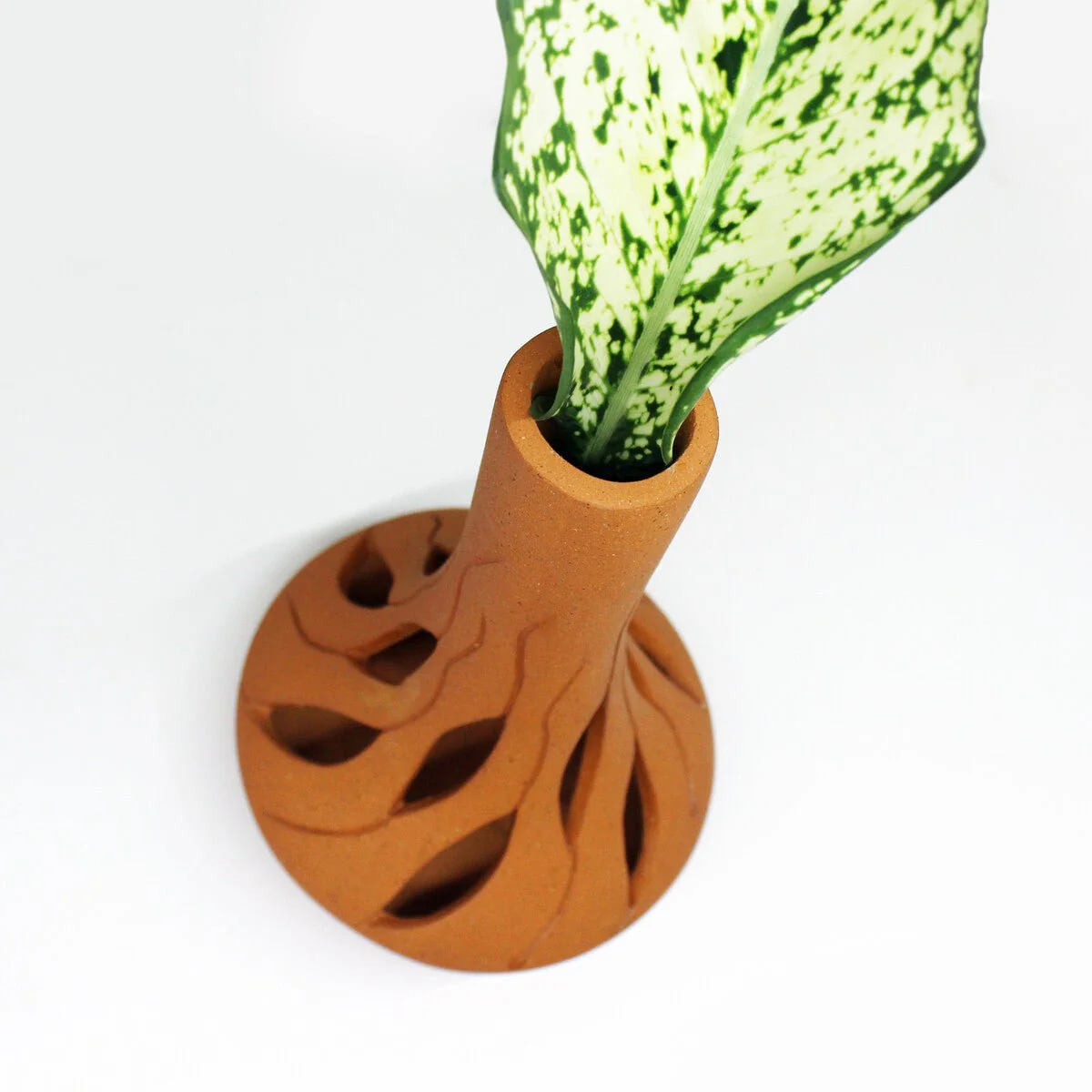 Fountain Cut Profiled Terracotta Flower Vase - Image 3