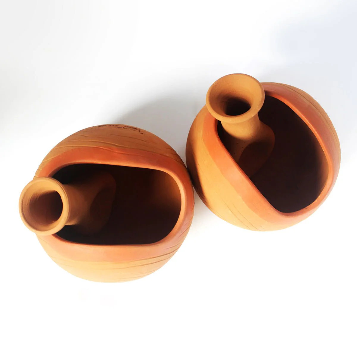 GLO (L) Terracotta Planter with Deep Root Watering System- Set of 2 - Image 4