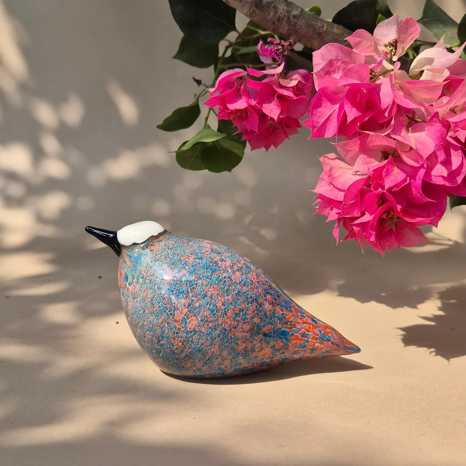 Hanairo Glass Bird Figurine – Artistic Collectible Showpiece