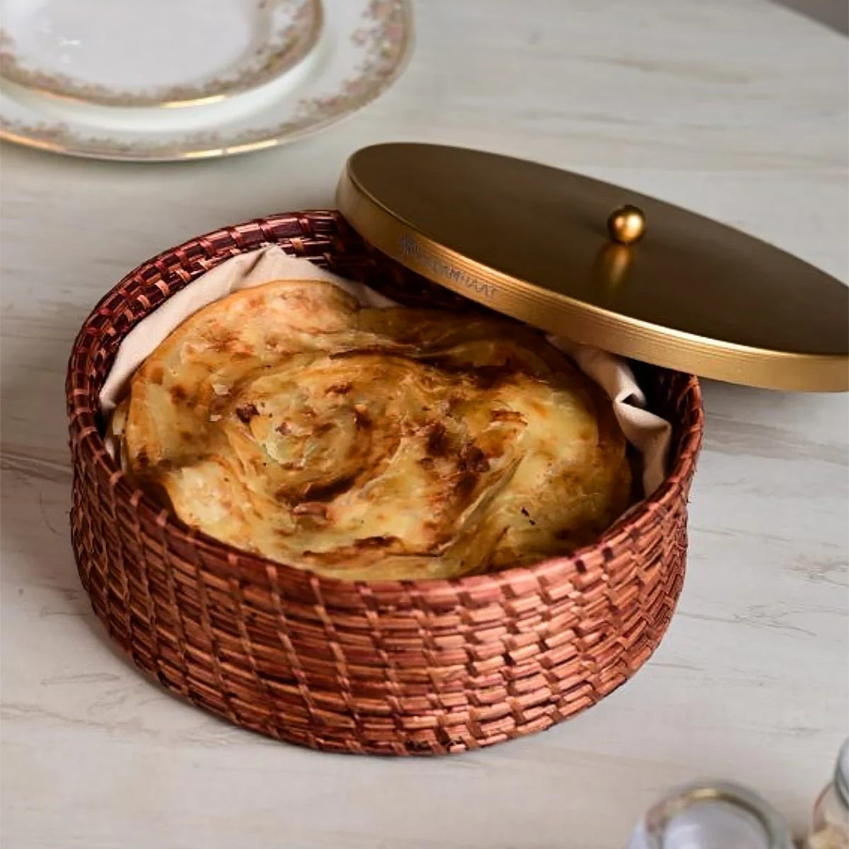 Handcrafted Sikki Grass Roti & Chapati Box With Gold-Tone Metal Lid - Image 2