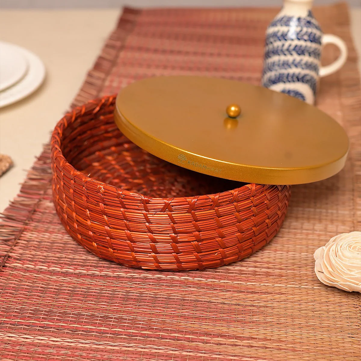 Handcrafted Sikki Grass Roti & Chapati Box With Gold-Tone Metal Lid - Image 4