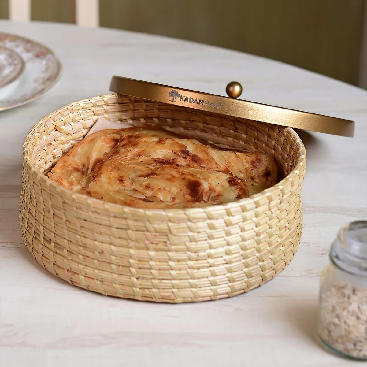 Handcrafted Sikki Grass Roti & Chapati Box With Gold-Tone Metal Lid - Image 6