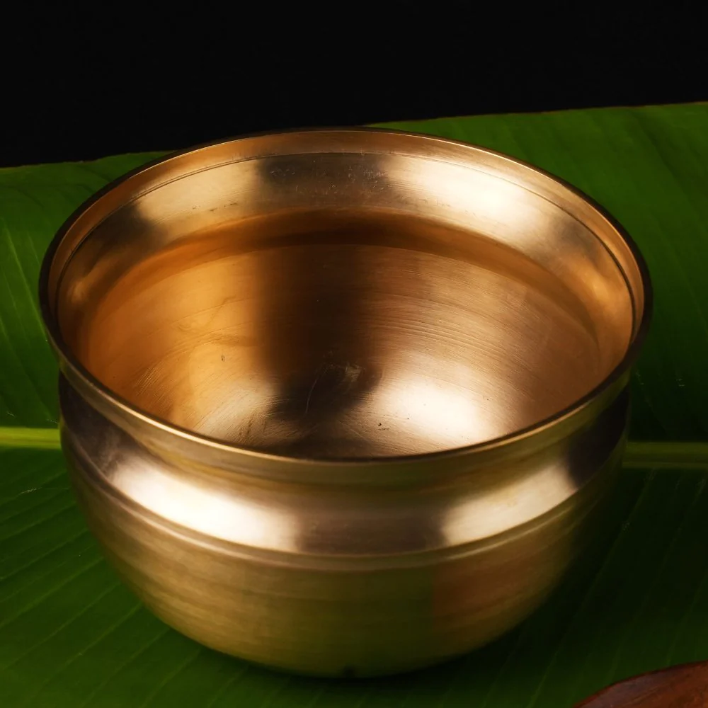Handmade Bronze Pana/ Vengala Chatti (7inches) - Image 3