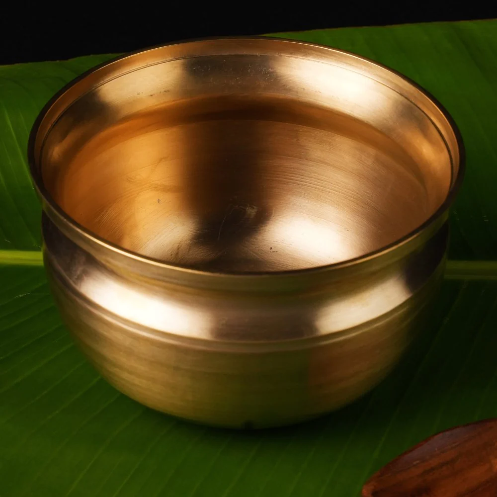 Handmade Bronze Pana/ Vengala Chatti (7inches) - Image 4
