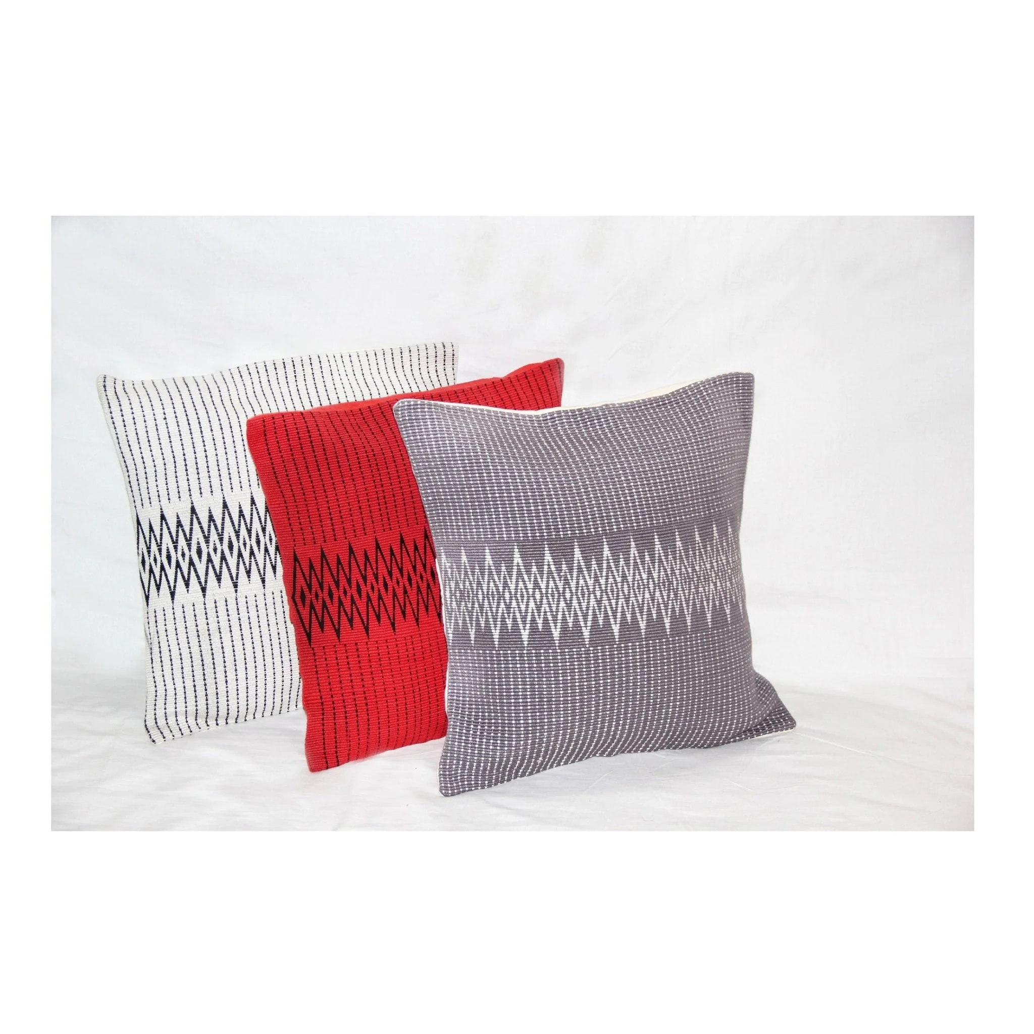 Handwoven Cotton Andean Grey & White Tribal Cushion Cover - Image 3
