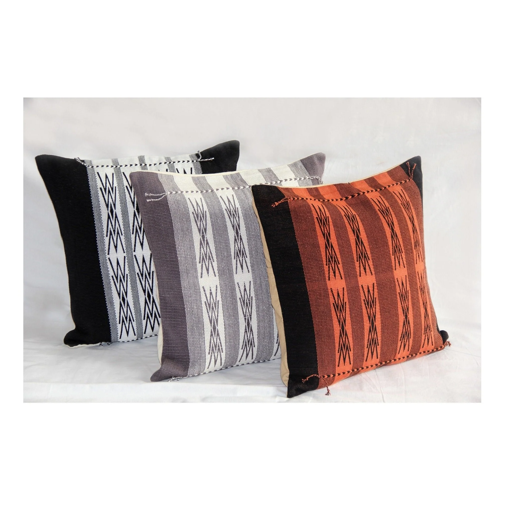 Handwoven Japfu Cotton Cushion Cover - Image 4