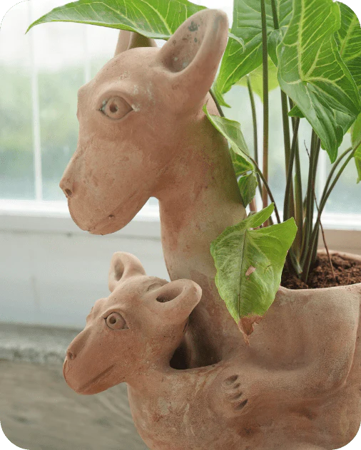 Hoppy Kangaroo Earthen Planter - Image 2