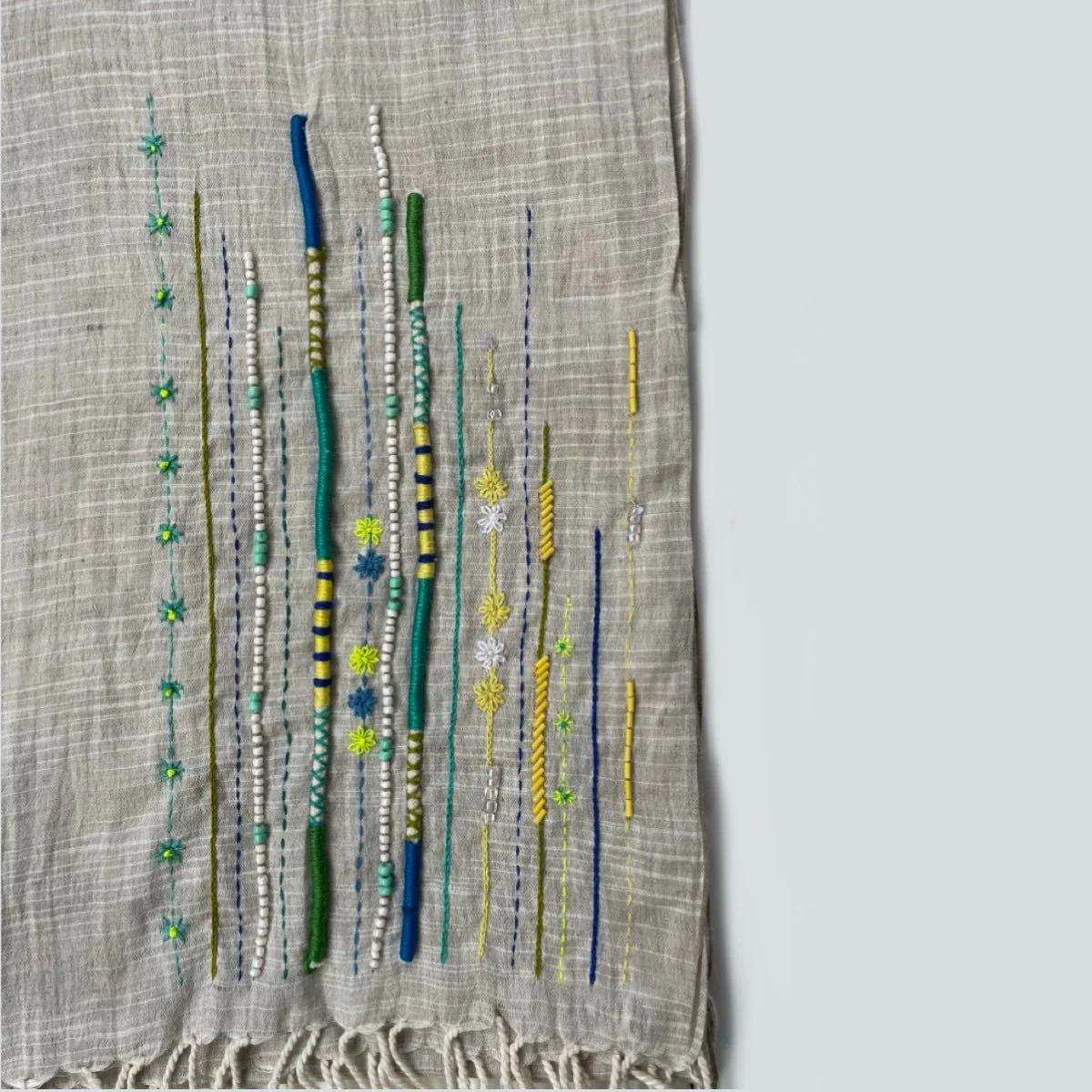 Ivory Linen Scarf with Delicate Rose Print - Image 4