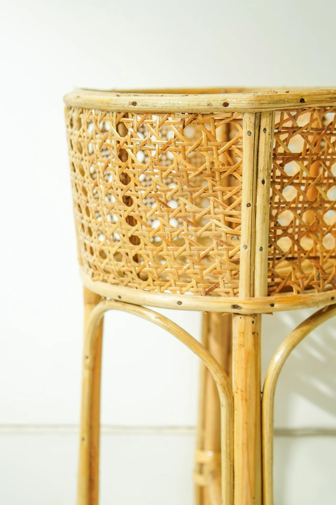 Jaal Planter Stand | Handcrafted Decorative Plant Holder - Image 4