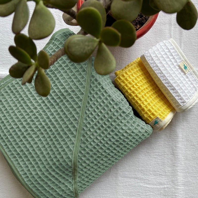 Kids Organic Cotton Waffle Hooded Towel Set - Image 4