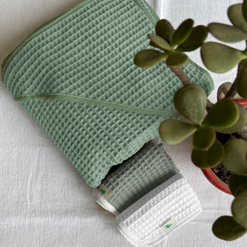 Kids Organic Cotton Waffle Hooded Towel Set - Image 5