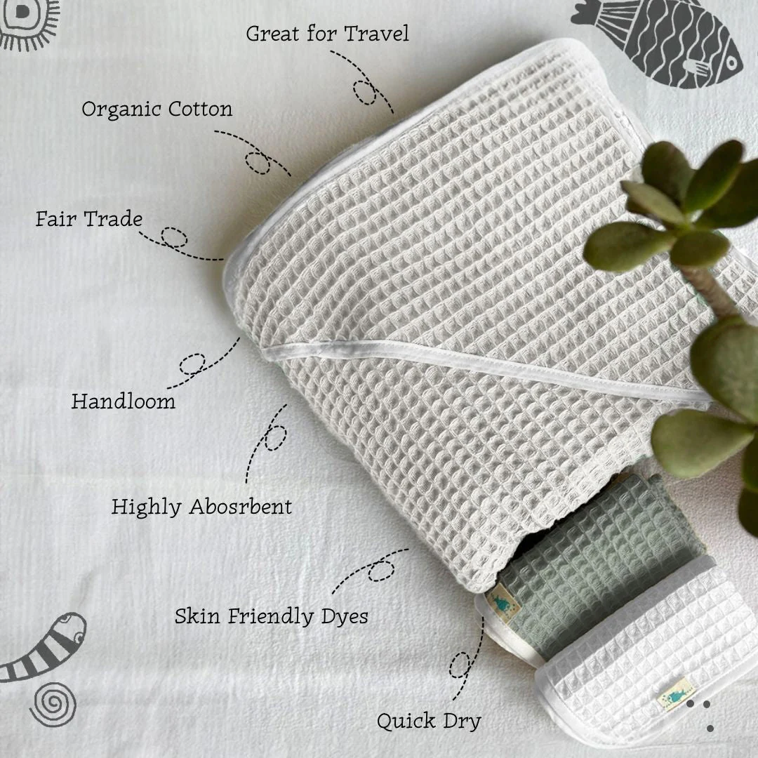 Kids Organic Cotton Waffle Hooded Towel Set - Image 8