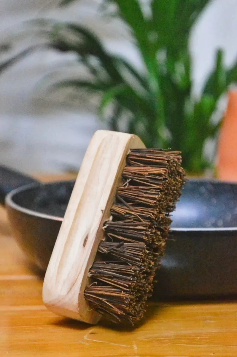 Kitchen Hard Scrub Brush - Image 4