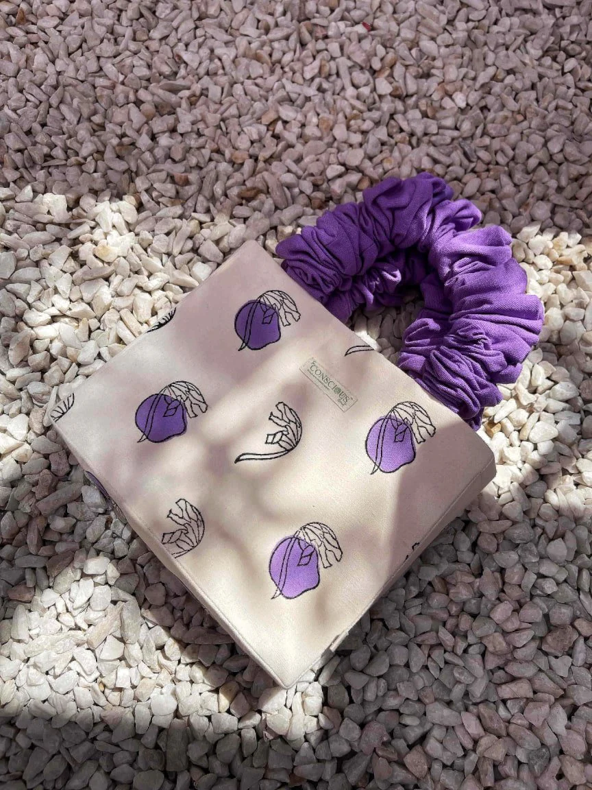 Lavender Dot Scrunchie Tote Bag in Organic Cotton - Image 6