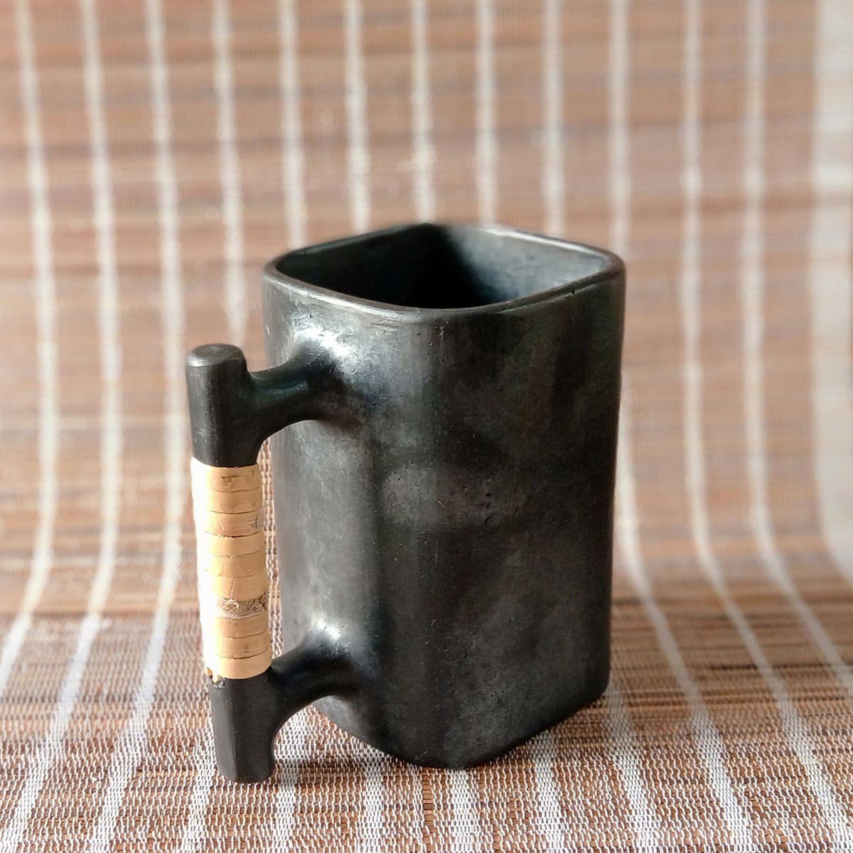 Longpi Black Pottery Beer Mug Large - Square - Image 2