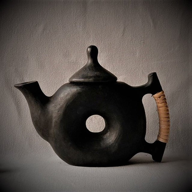 Longpi Black Pottery Chakra Teapot - Image 4