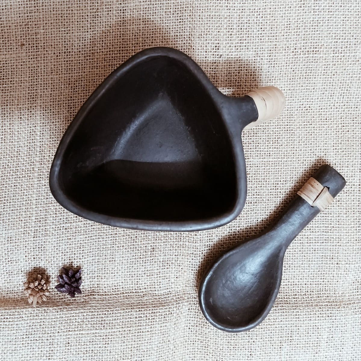 Longpi Black Pottery Soup Mug With Spoon - Image 3