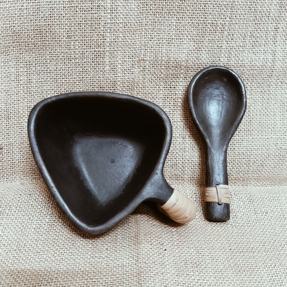 Longpi Black Pottery Soup Mug With Spoon - Image 4