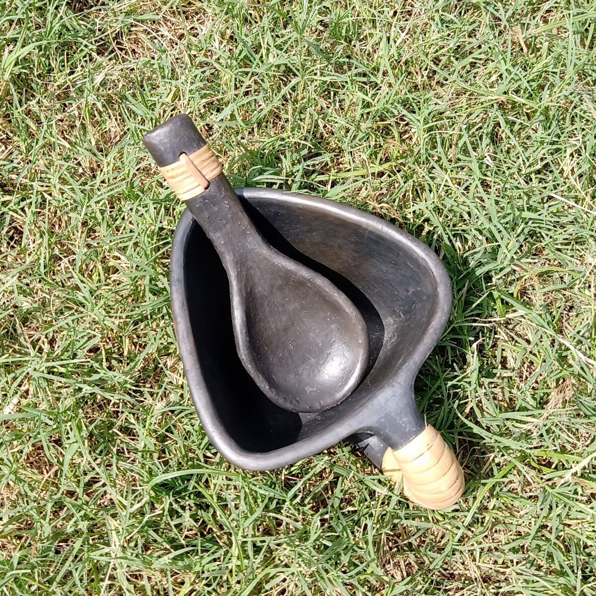 Longpi Black Pottery Soup Mug With Spoon - Image 5