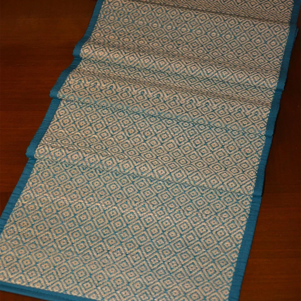 Madurkathi Diamond Table Runner - Image 9