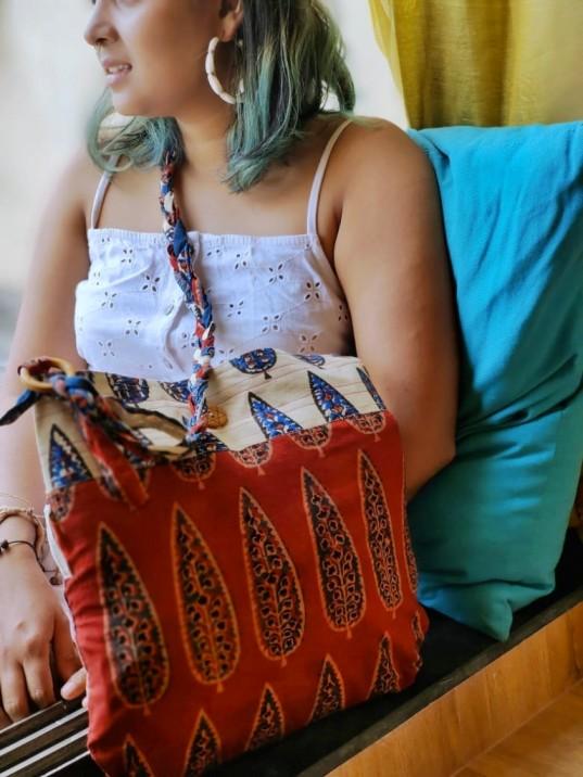 Maroon & Off-White Hand Block Printed Braided Ethnic Sling Bags - Image 3