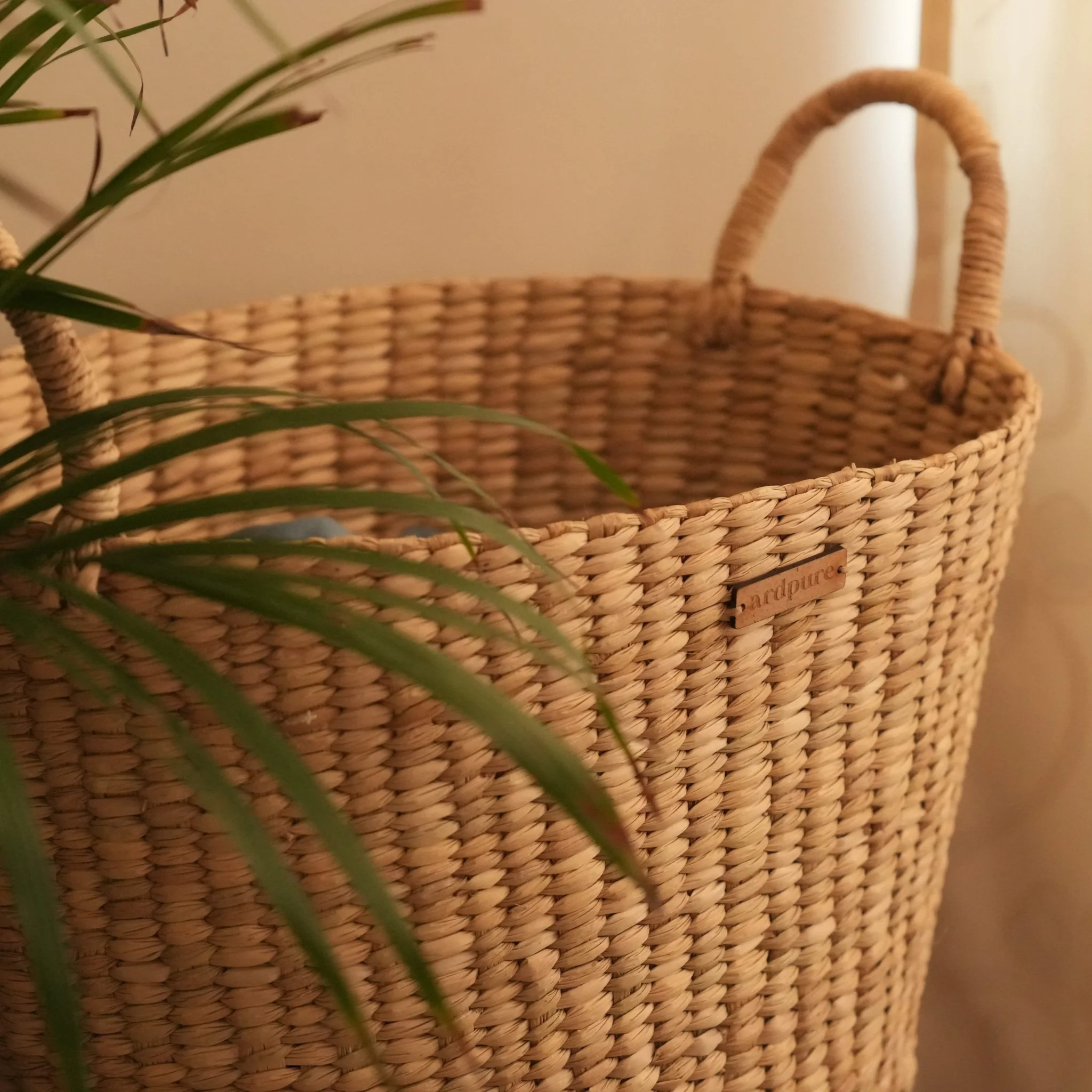 Kauna Grass Marquise Laundry Basket - Image 2