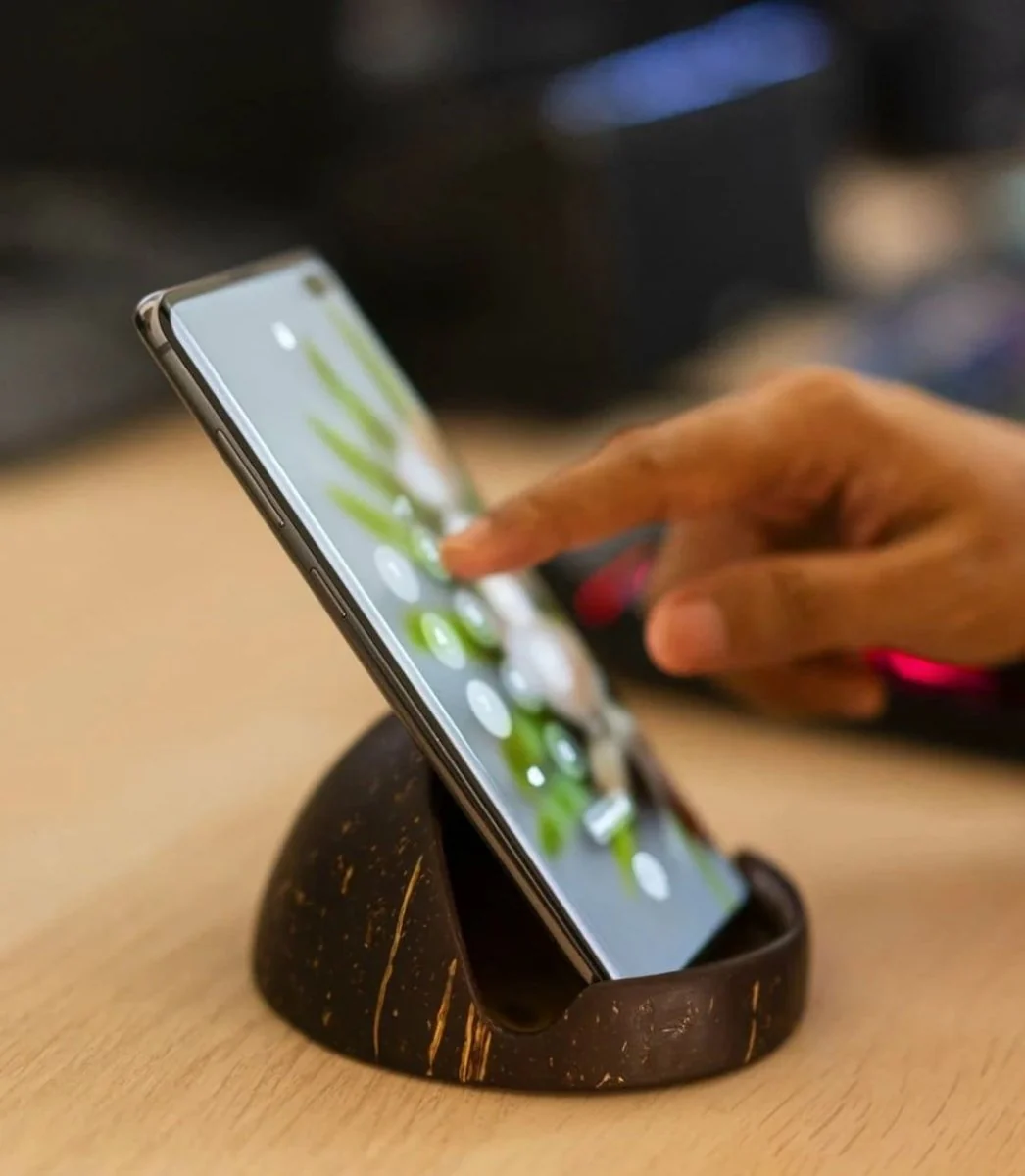 Mobile Holder | Made with Coconut Shell & Teak Wood