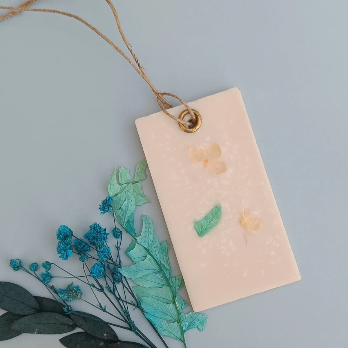 Nag Champa Wax Sachet