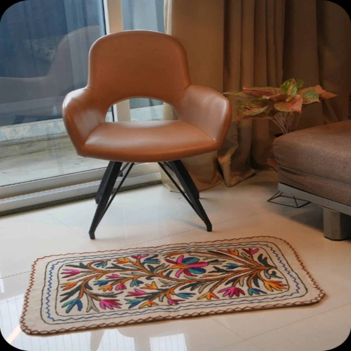 Handmade Namda Accent Rug | Kashmiri Wool Felt & Embroidered Carpet - Image 9