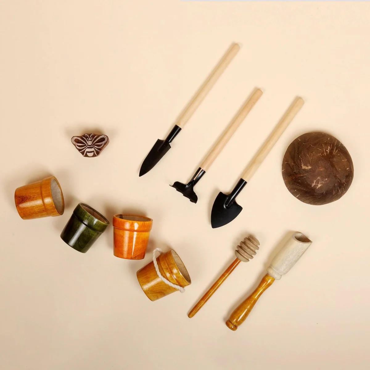 Natural Wooden Gardening Toy – Kids Roleplay Kit - Image 2