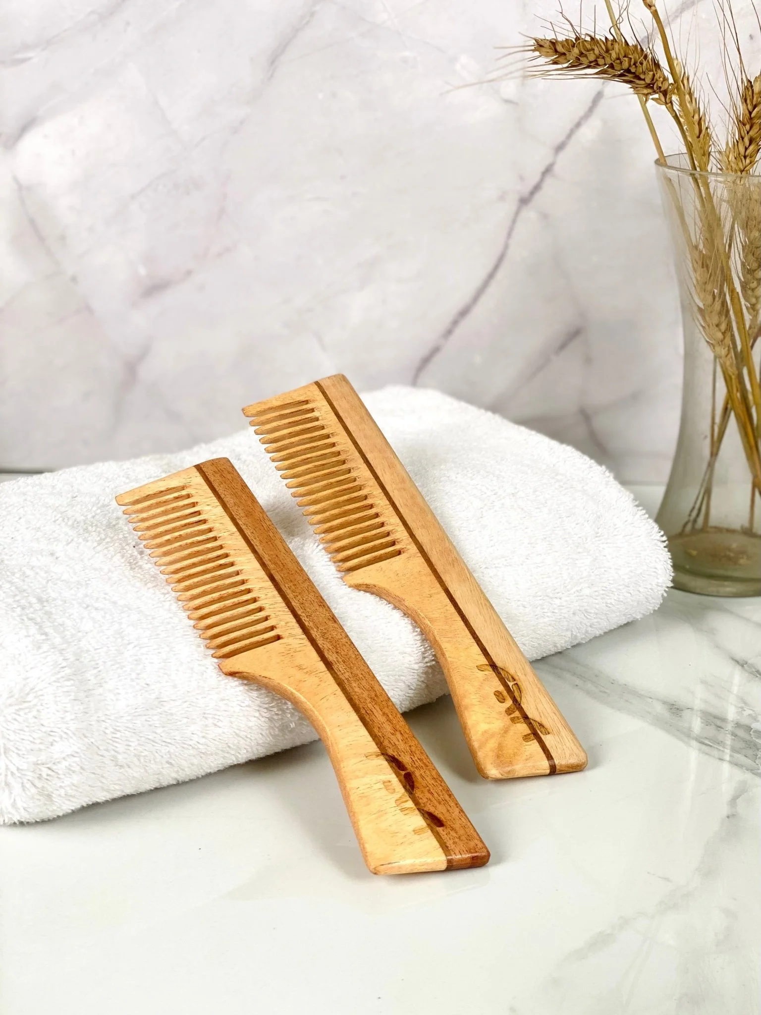 Neem Wood Comb with Handle - Image 3