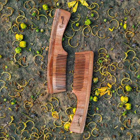 Neem Wood Comb With Handle - Image 3