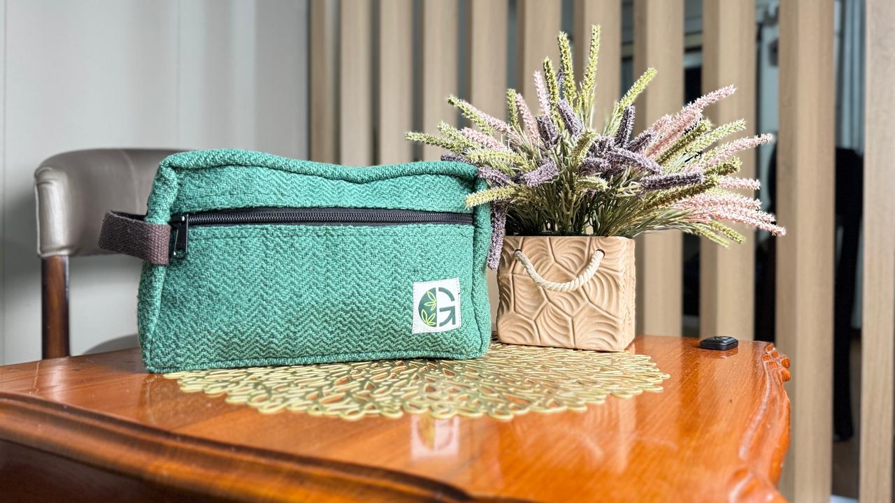 Handwoven Green Travel Toiletry Bag | Durable & Stylish Kit - Image 3