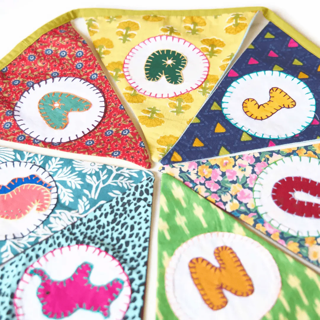 Personalized Name Banner with Animal Motifs (Triangle Flag) - Image 4