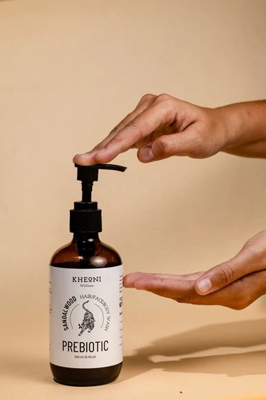 Prebiotic Sandalwood | 3-in-1 Hair, Face & Body Wash - Image 3