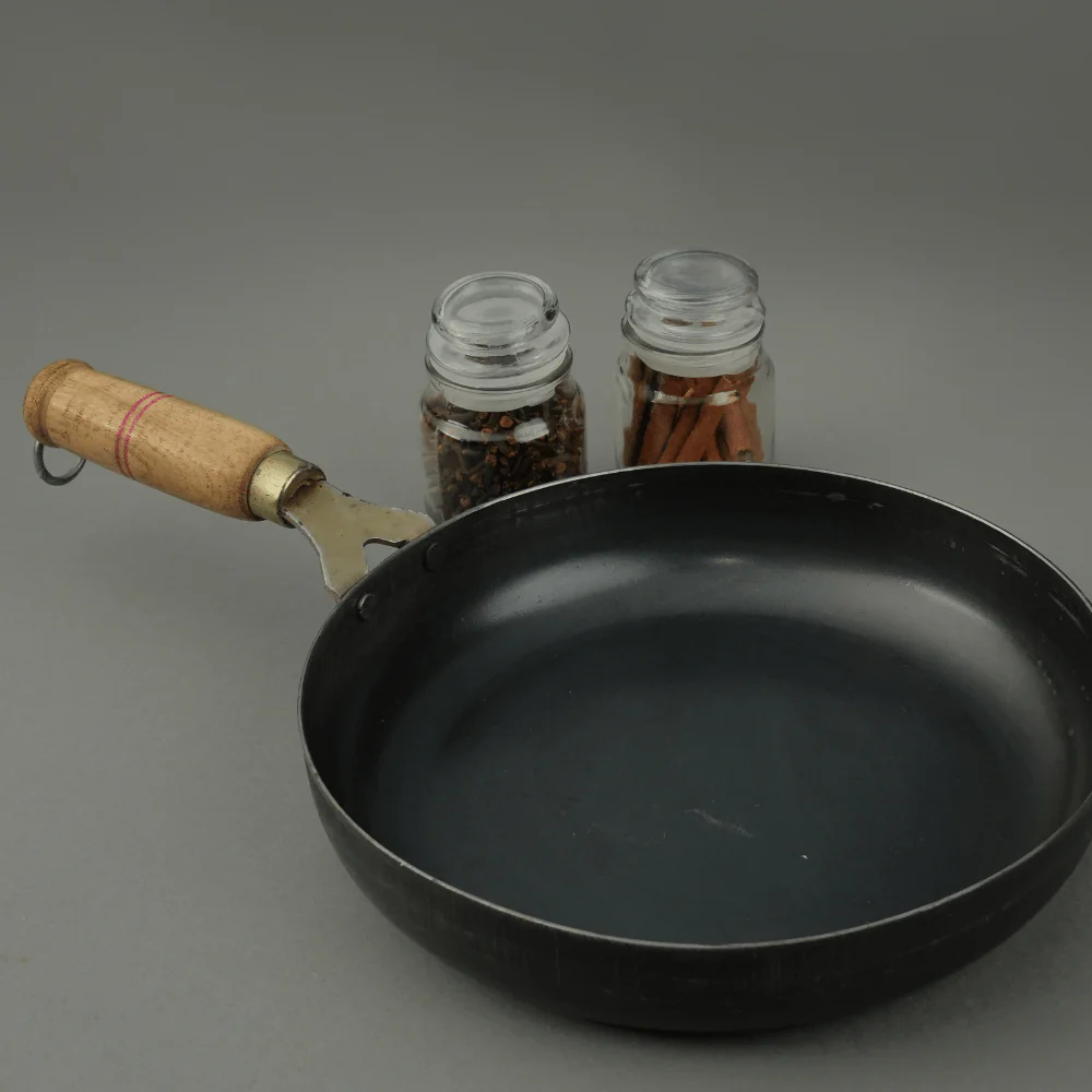 Pure Iron Handmade Family Combo (Roti Tawa+ Fry Pan+ Round Wok+ Kadai) - Image 4